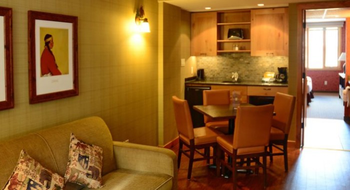 The Fox Hotel & Suites, Banff ski chalet, image 3